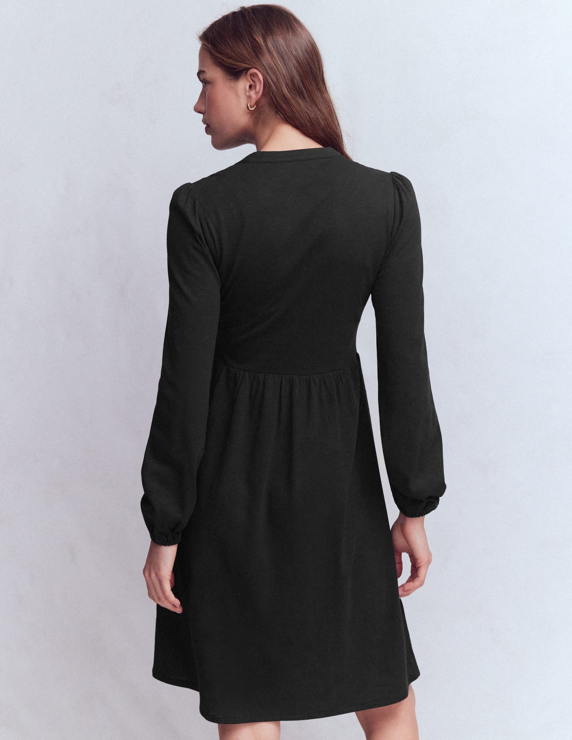 Amy Short Jersey Dress-Black - Image 4