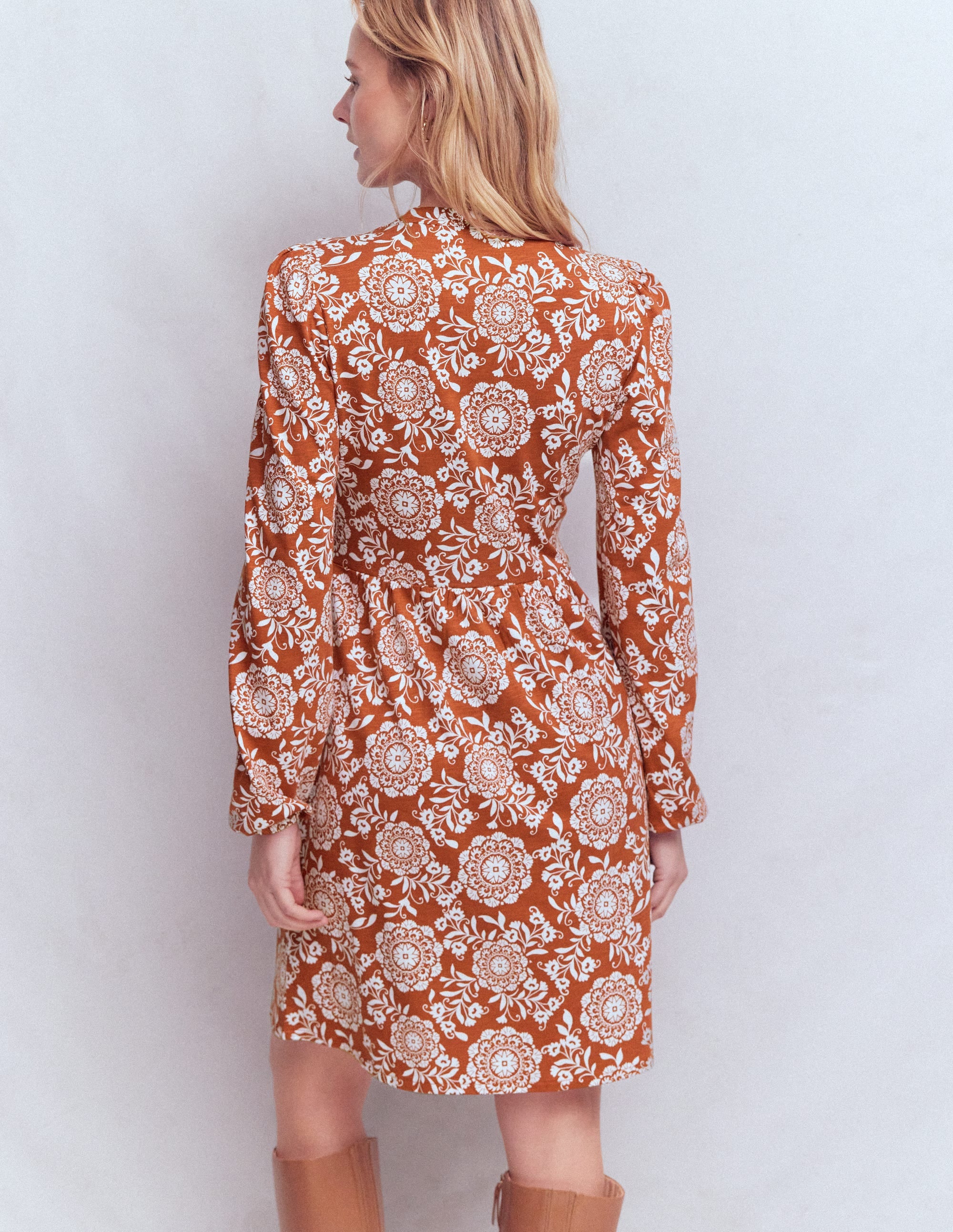 Amy Short Jersey Dress-Brown, Decorative Blossom - Image 3