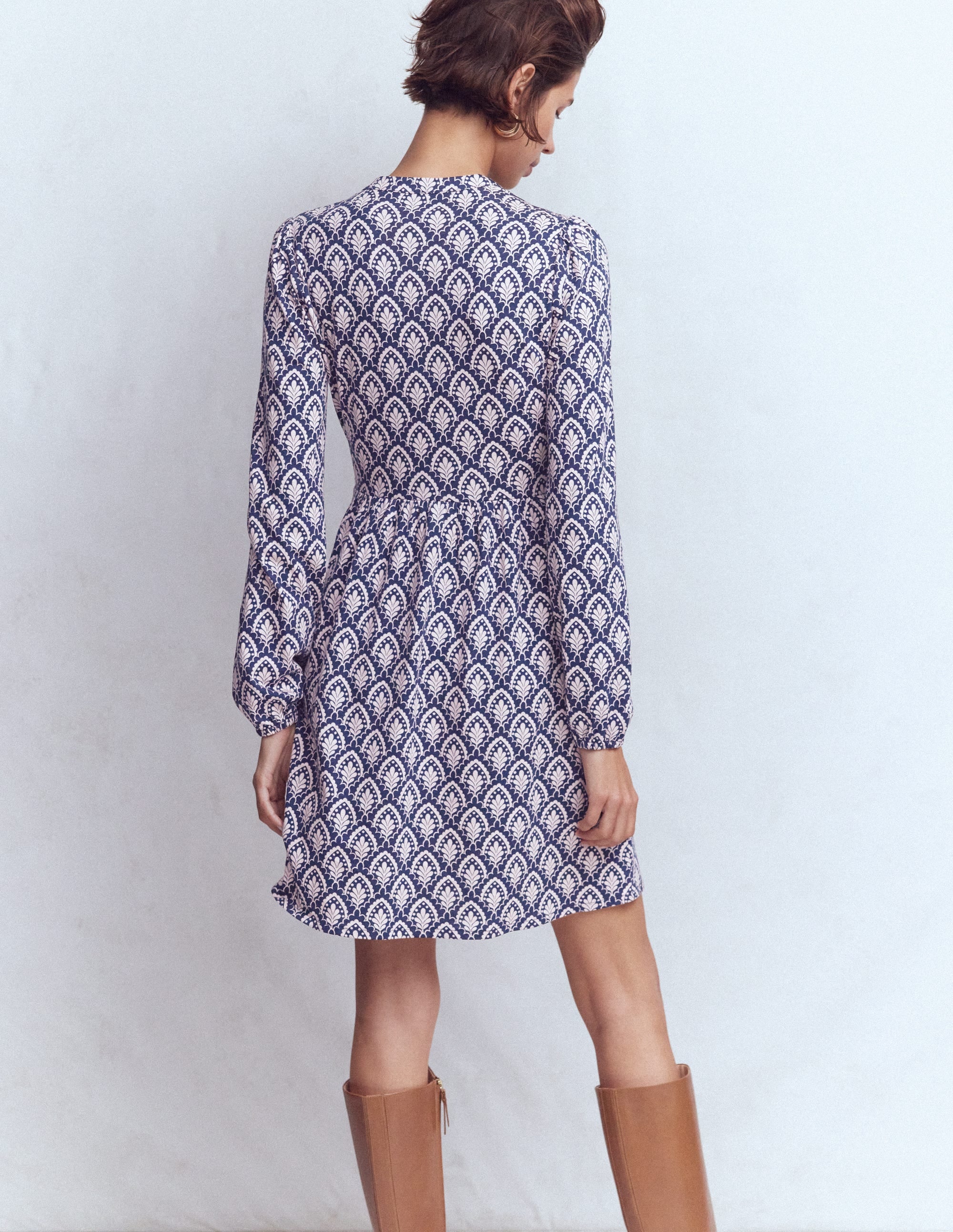 Amy Short Jersey Dress-Navy, Petal Terrace - Image 3