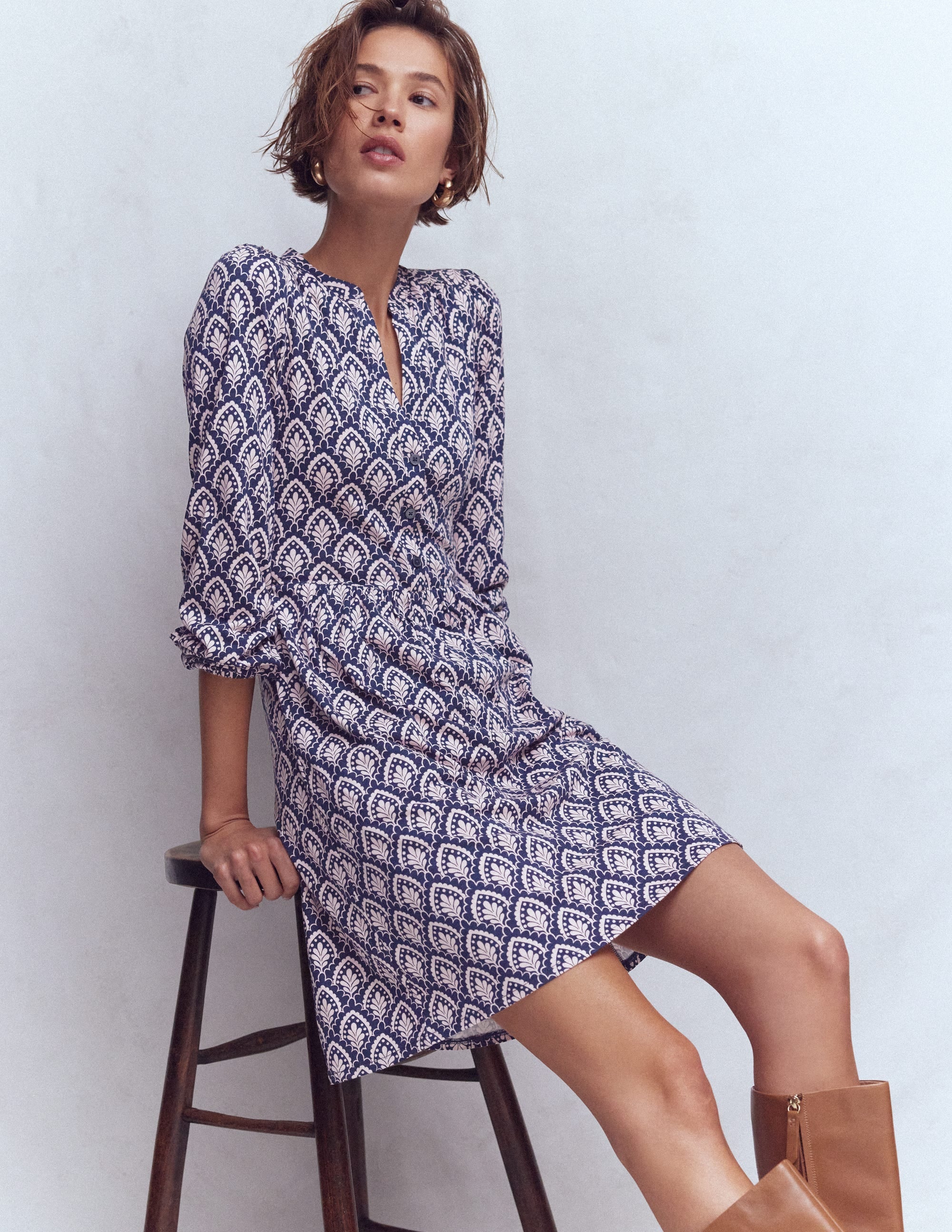 Amy Short Jersey Dress-Navy, Petal Terrace - Image 5